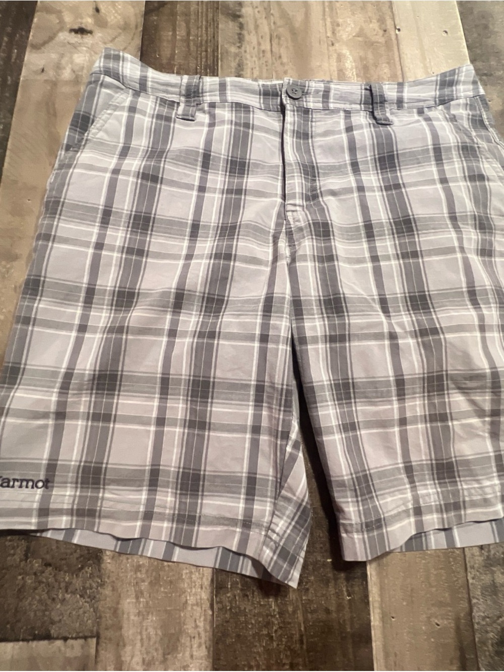 Marmot Men's Light Gray and Dark Gray Plaid Flat Front Shorts